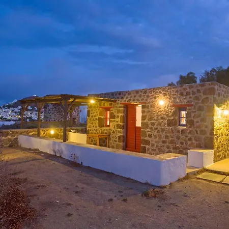 Marketos Windmill And Apartment Tripiti
